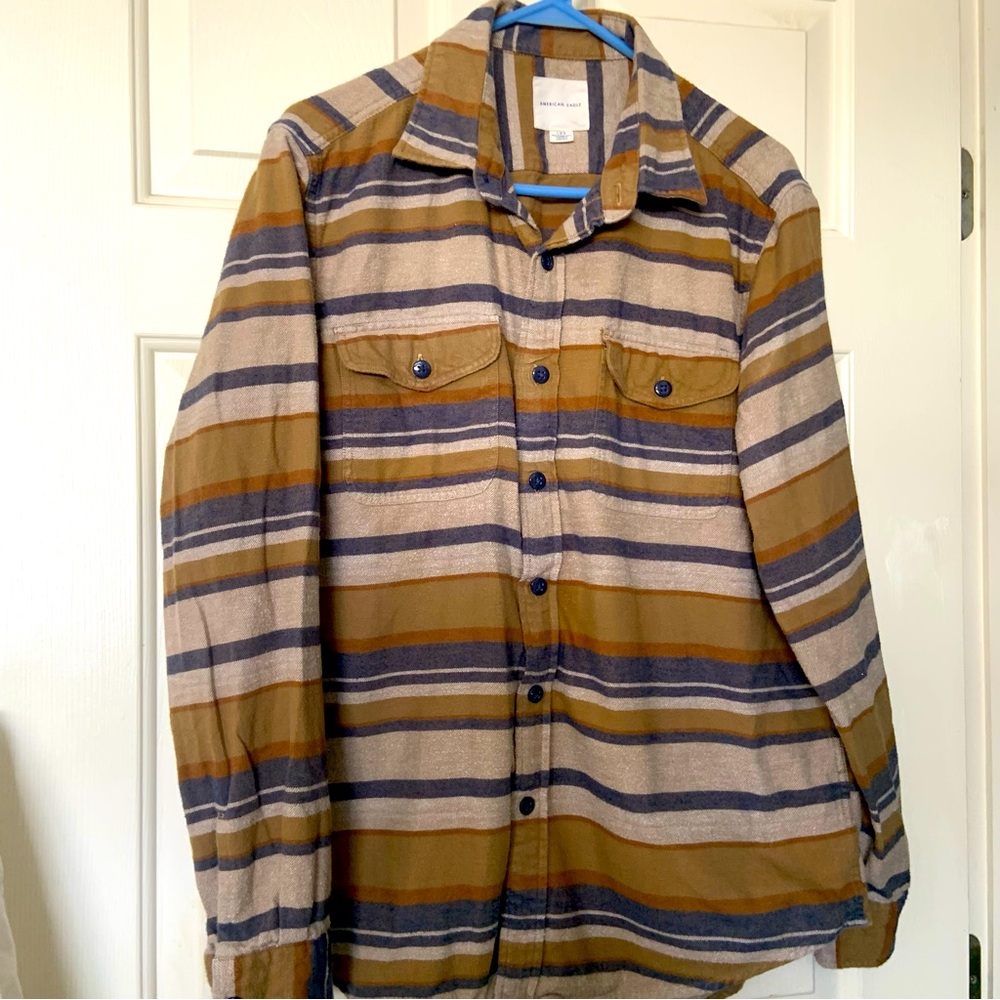 American Eagle Outfitters men’s button up flannel shirt size L Tan/blue/Beige
